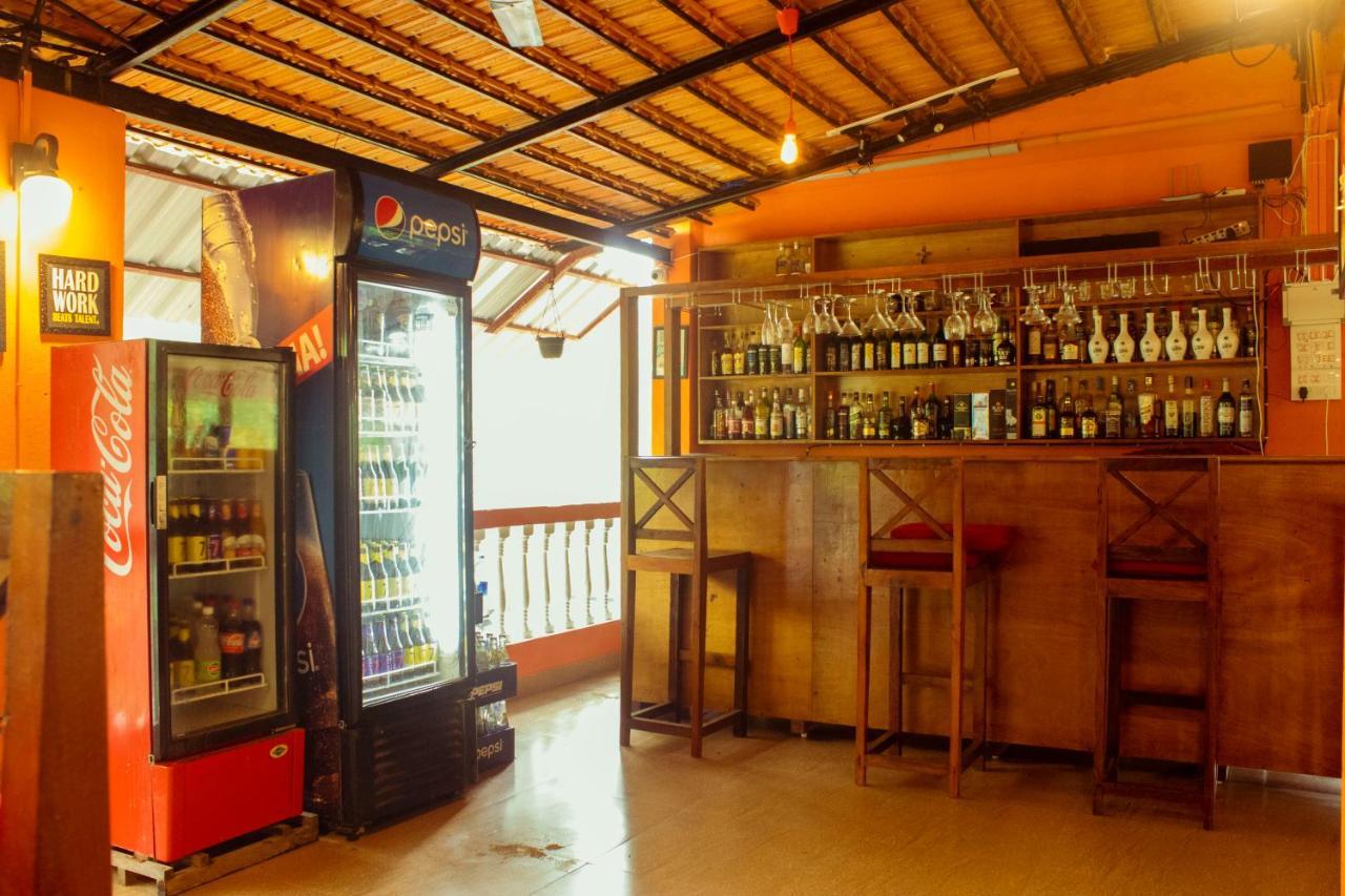 Bonds Hostel Candolim Εξωτερικό φωτογραφία